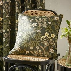 Flash Sale ๐ Natural History Museum Meadow Floral Cushion โค๏ธ