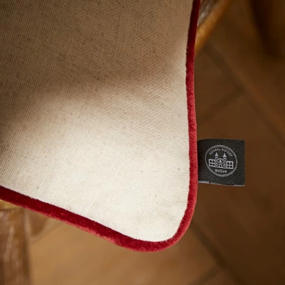 Deals 🛒 Natural History Museum Holly Cushion 🎁 7 Deals 🛒 Natural History Museum Holly Cushion 🎁 - Image 5